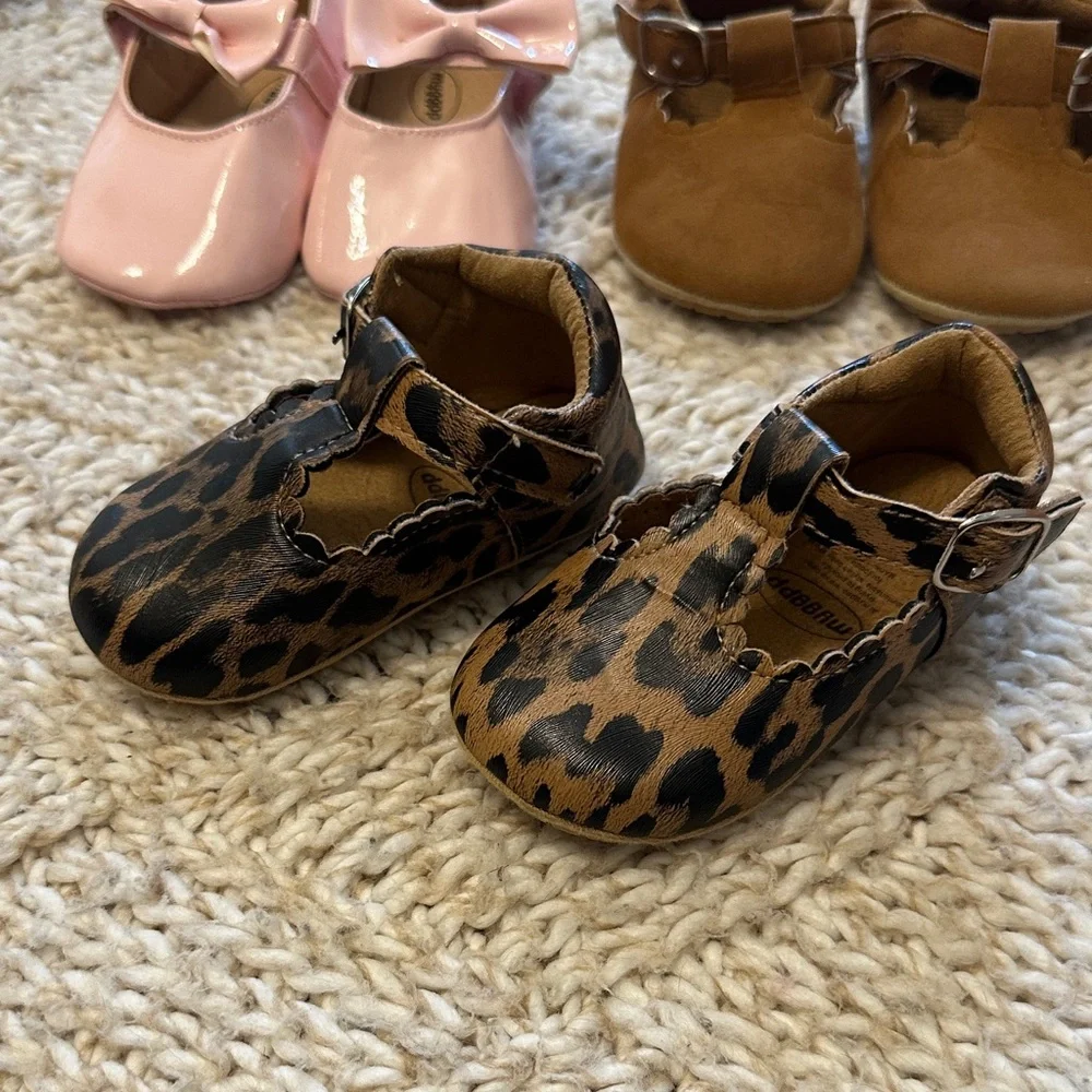 EUC set of 4 pair baby girls Mary Jane shoes size 3